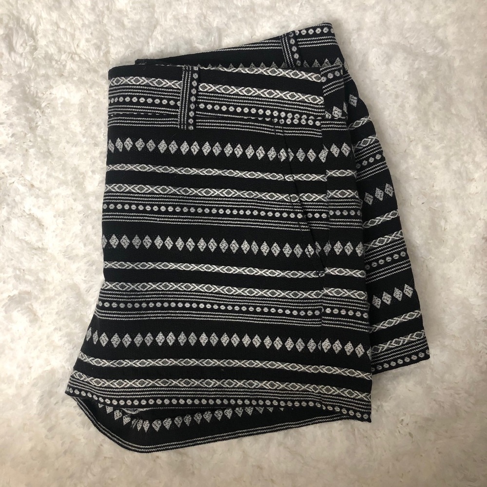 Printed 4 in shorts